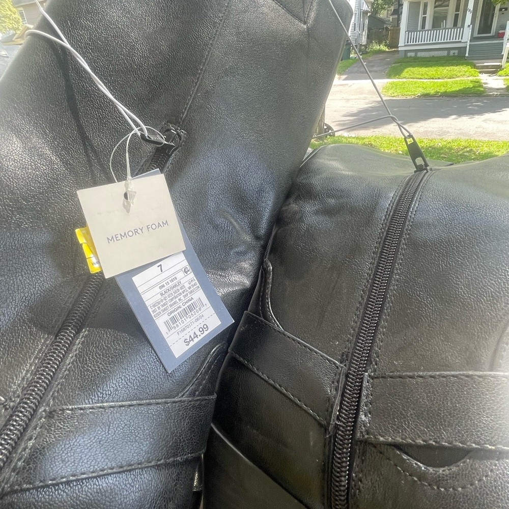 Black Memory Foam Boots